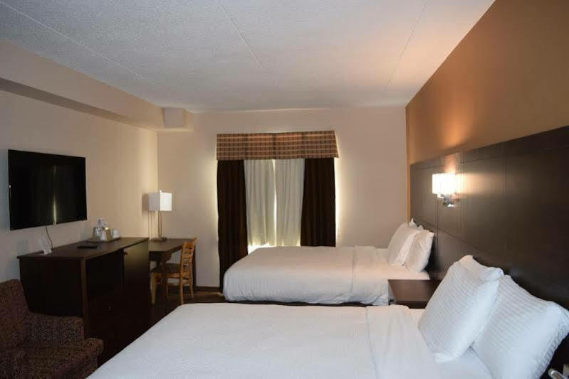 Days Inn By Wyndham Leamington Esterno foto