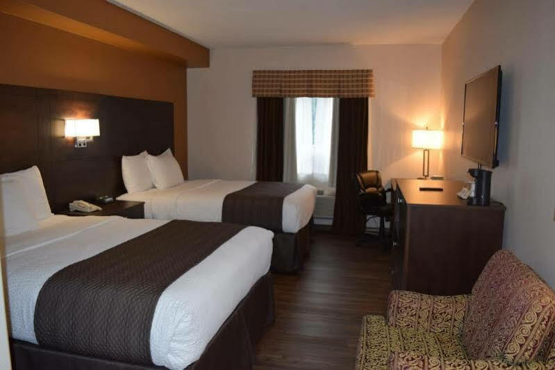 Days Inn By Wyndham Leamington Esterno foto