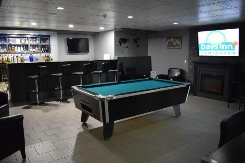 Days Inn By Wyndham Leamington Esterno foto